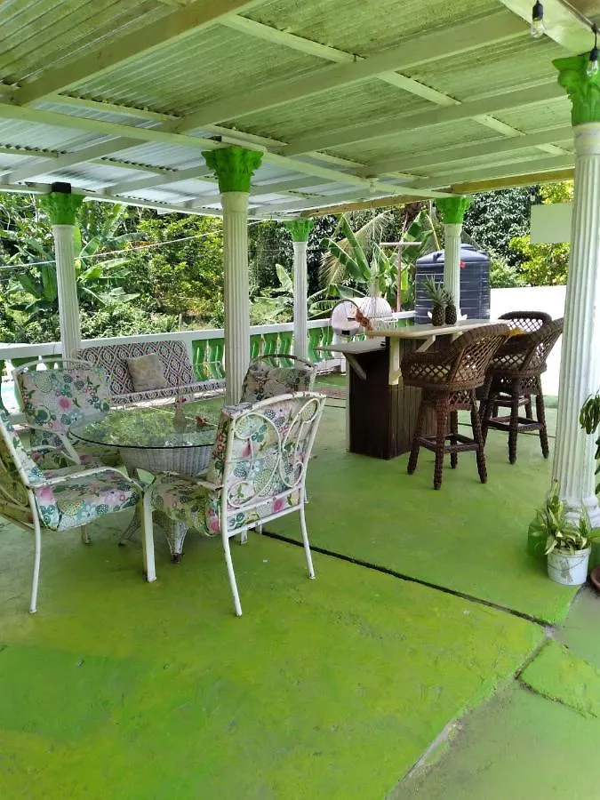 Caldo Tours Hotel Ewarton Guest house