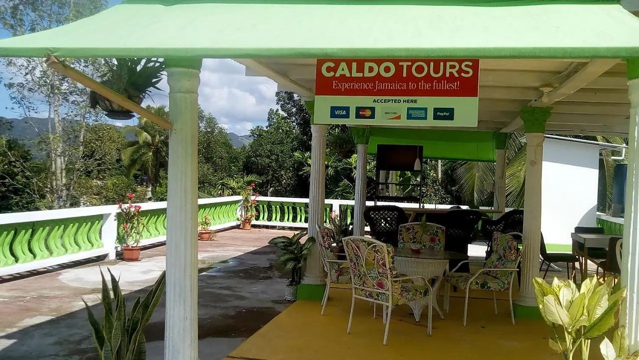 Caldo Tours Hotel Ewarton Guest house